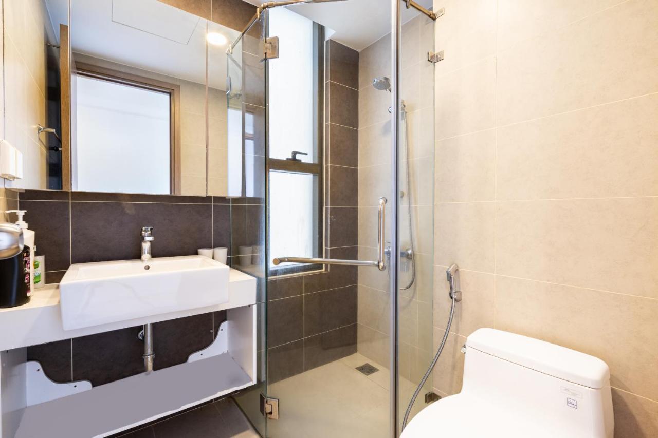 Luxurious Icon 56, The Price