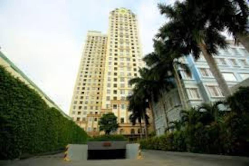 Luxurious Icon 56, The Price Apartment