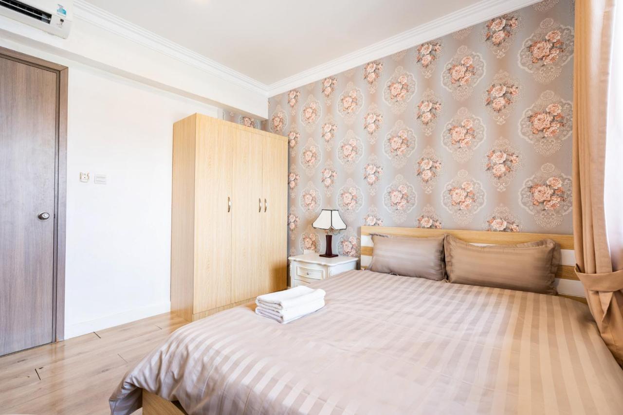 Luxurious Icon 56, The Price Apartment *