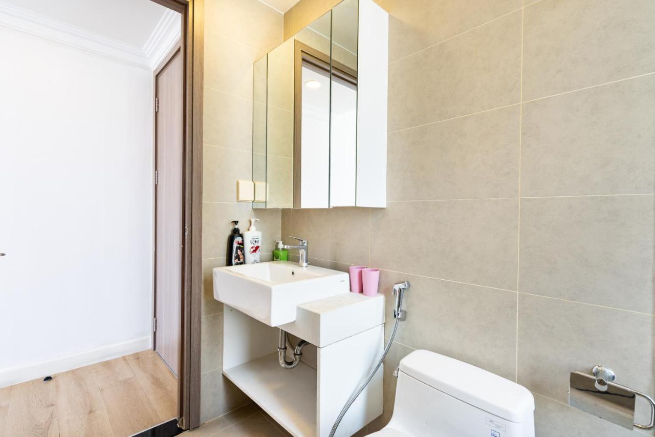 Luxurious Icon 56, The Price Apartment